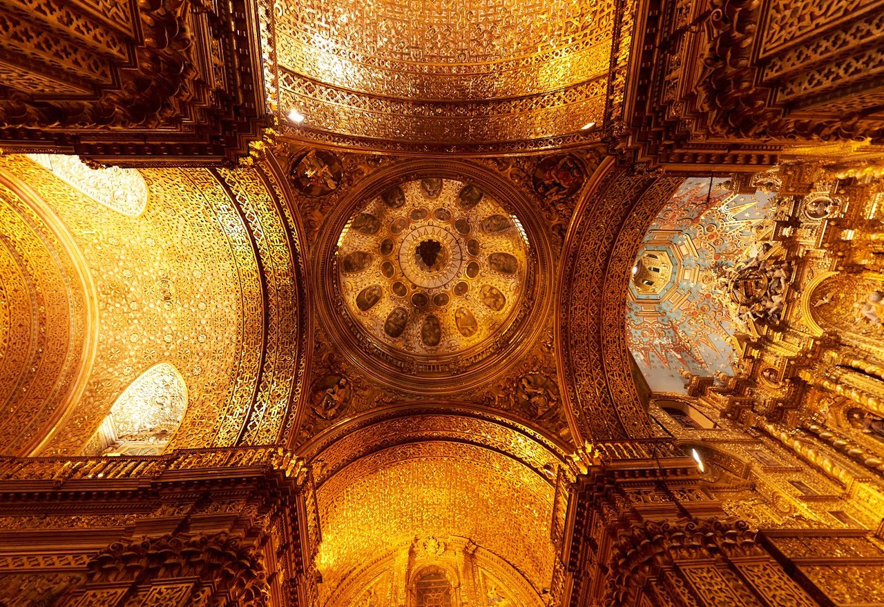 The gilded interior of La Compañía, Quito